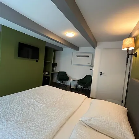 Central Guest 3*