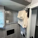 Guest בית הארחה 3*