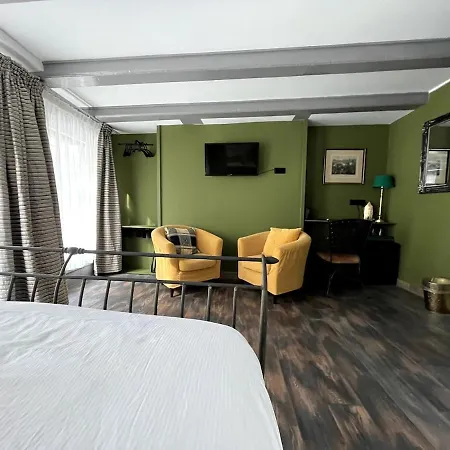 Guest 3*