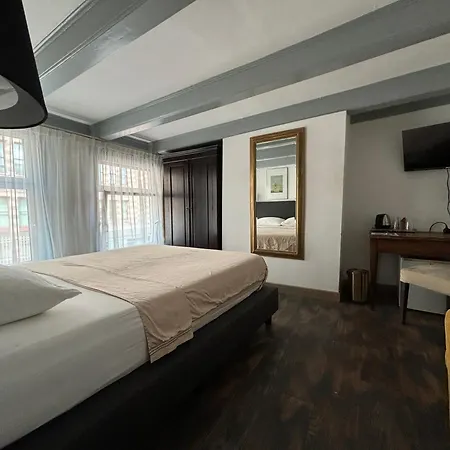 Central Guest